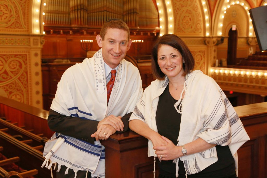 New cantor David Frommer and new senior rabbi Jessica Zimmerman Graf.